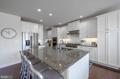 5 Greenway Dr, Doylestown, PA 18901 - photo 4