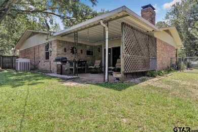 706 706 Pam, Tyler, TX 75703 - photo 5