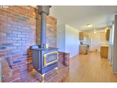 94287 June St, Gold Beach, OR 97444 - photo 7