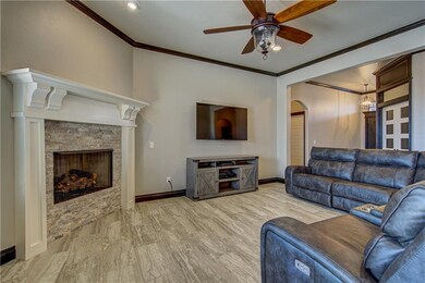 2600 NE 15th St, Moore, OK 73160 - photo 4