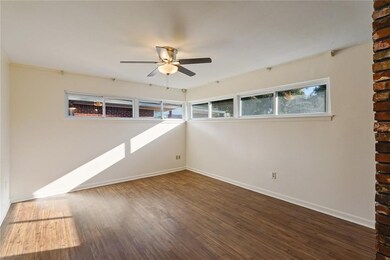 Large Living Rm with new laminate wood flooring an