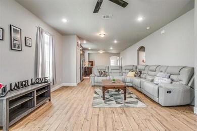 429 Sabine Ave, Cleburne, TX 76031 - photo 3