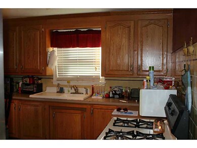 99 Jordan Ave, Cranston, RI 02910 - photo 6