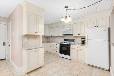 175 Hoffman Ave unit 102, Cranston, RI 02920 - photo 2