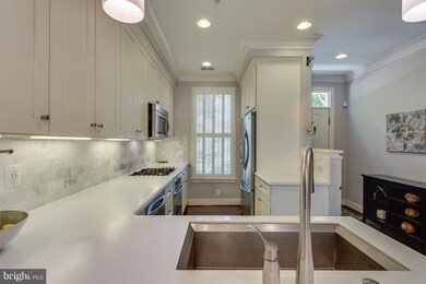 808 Montgomery St, Alexandria, VA 22314 - photo 7