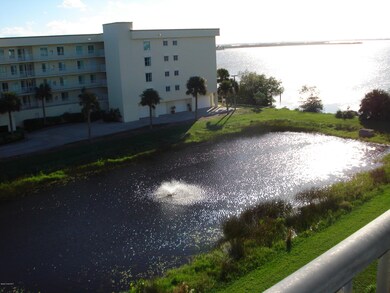 Balcony SW View - Lake With Fountain & R