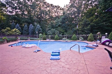 004_POOL