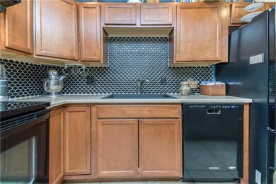 4028 15th St, Des Moines, IA 50313 - photo 4