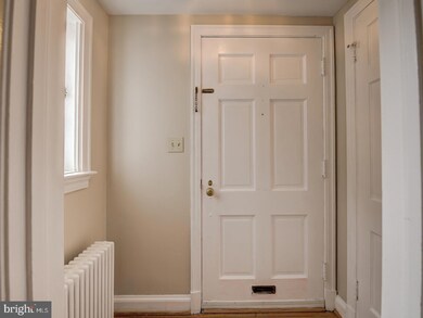 4628 S Chelsea Ln, Bethesda, MD 20814 - photo 5