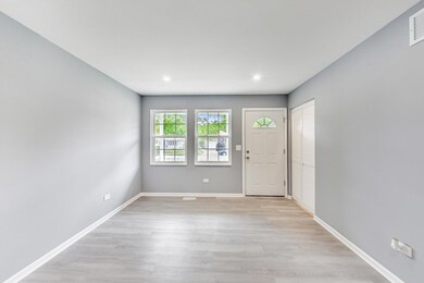 913 Pine St, Waukegan, IL 60085 - photo 7