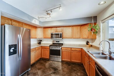 2517 W Big Oak St Phoenix AZ-large-005-0