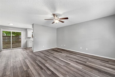 101 & 103, 2732 & 27 N Adobe Sierra Valencia St, Fayetteville, AR 72703 - photo 4