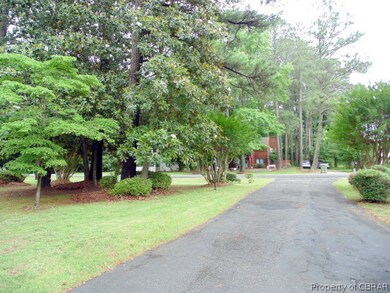 160 E Magnolia Ave, West Point, VA 23181 - photo 3