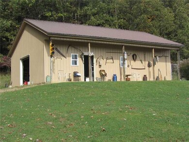 Parking Lot/Garage. Detached