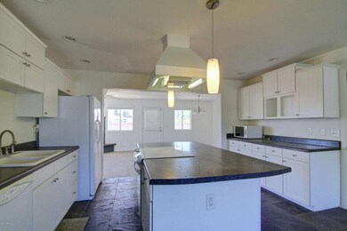 Kitchen_6045
