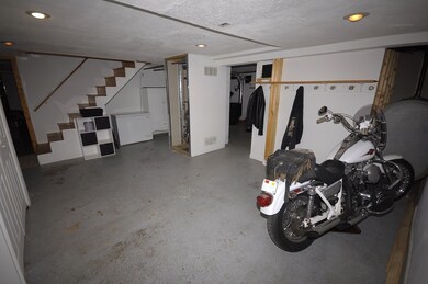 8 Rockwell Ave, Dracut, MA 01826 - photo 3