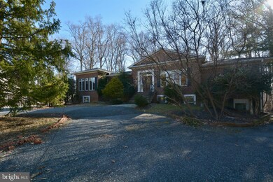 17707 Cashell Rd, Rockville, MD 20853 - photo 4