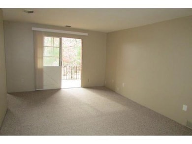 9 Louisburg Square unit U11, Nashua, NH 03060 - photo 6