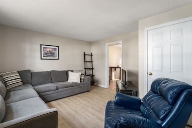 56 Arnold Ave, Lowell, MA 01852 - photo 7