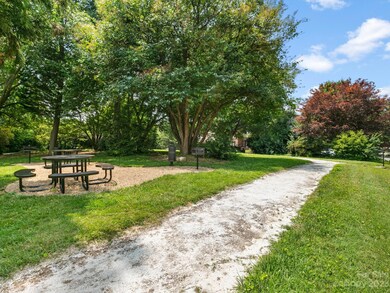 626 Appeldoorn Cir unit 626, Asheville, NC 28803 - photo 7