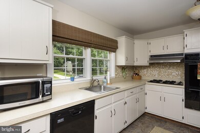 424 Highmeadow Rd, Reisterstown, MD 21136 - photo 7