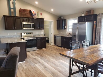 Open living/kitchen/dining floorplan!
