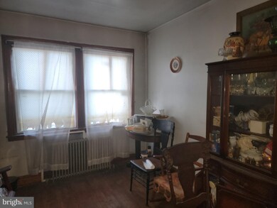 29 N Kossuth St, Baltimore, MD 21229 - photo 3