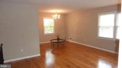 7551 Hyde Ct, Manassas, VA 20109 - photo 7