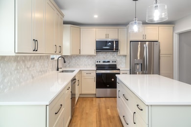 1261 Hampshire Rd, Charleston, SC 29412 - photo 7