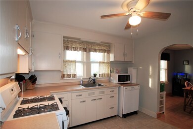 3218 Hampshire Rd, Erie, PA 16506 - photo 6