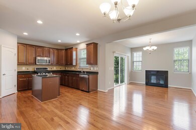 22672 Flowing Spring Square, Brambleton, VA 20148 - photo 5