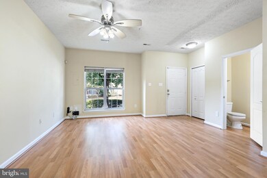 3911 Elmcrest Ln, Bowie, MD 20716 - photo 4