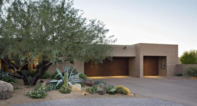 005_3 Car Garage