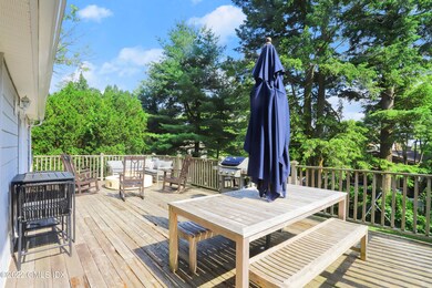 316 Riverside Ave Riverside CT-print-002