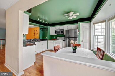 6304 Mary Todd Ct, Centreville, VA 20121 - photo 5