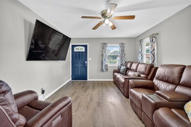 2100 Searle St, Des Moines, IA 50317 - photo 3