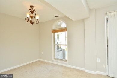 27 Canterbury Square unit 301, Alexandria, VA 22304 - photo 4