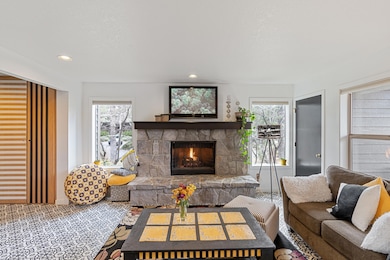 3-Fireplace-R3