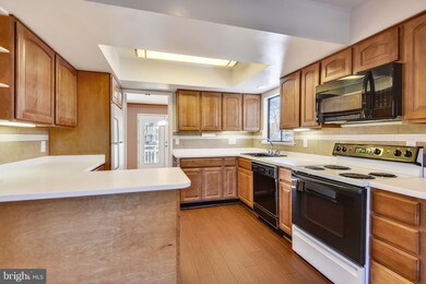 403 Troy Ct SE, Vienna, VA 22180 - photo 7