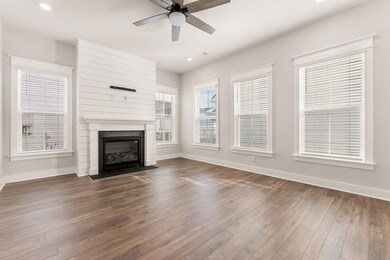 5-web-or-mls-Interior-1