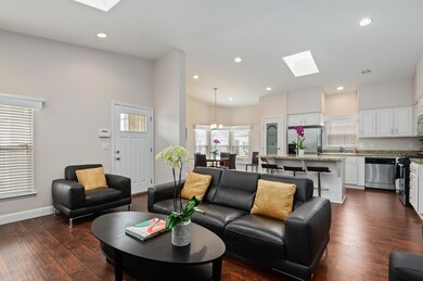 04 - Living Area