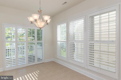 8913 Periwinkle Blue Ct, Lorton, VA 22079 - photo 7