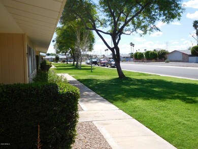 14021 N Newcastle Dr, Sun City, AZ 85351 - photo 3