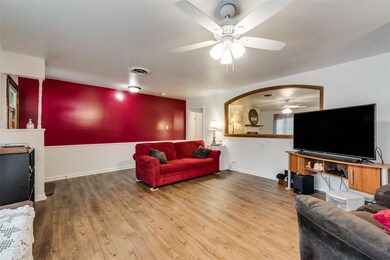 1115 Thomas St, Denton, TX 76201 - photo 3