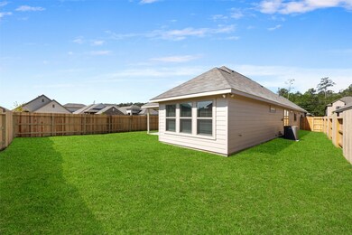 2910 Yaupon Grove Ln, Conroe, TX 77385 - photo 6