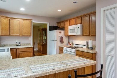 03_336NChicago_5_Kitchen_LowRes