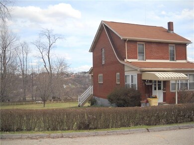 1421 Huber St, McKeesport, PA 15133 - photo 2