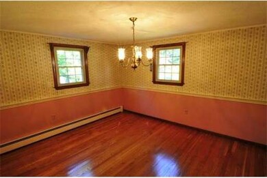 89 Bumble Bee Cir, Shrewsbury, MA 01545 - photo 6