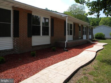 4480 Willow Tree Ln, King George, VA 22485 - photo 6