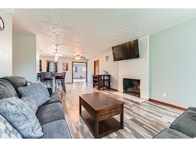 3209 SE 165th Place, Portland, OR 97236 - photo 6